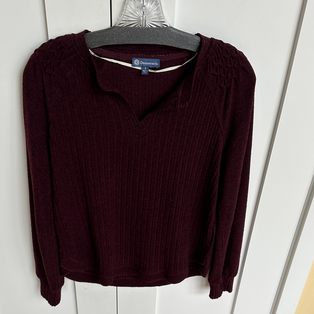 Democracy Burgundy Knit Top Size S